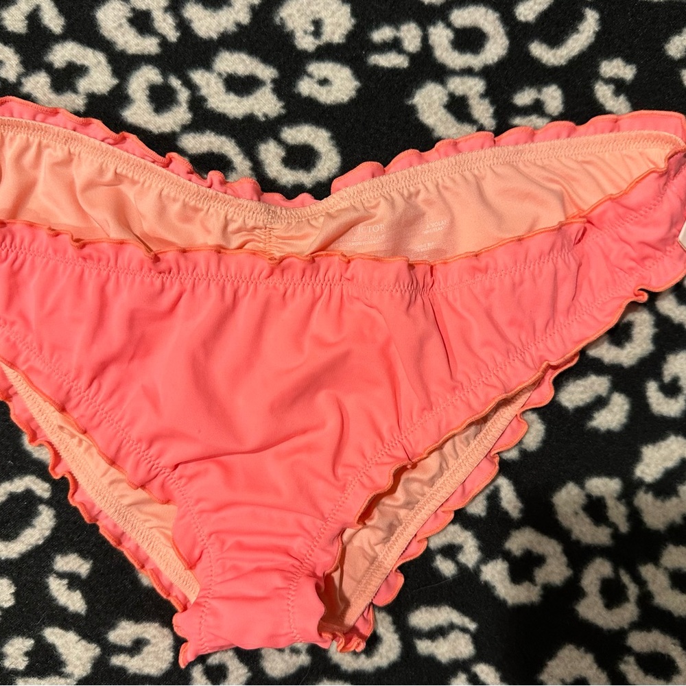 VS Swim Large The Ruffle Cheeky swim bottom